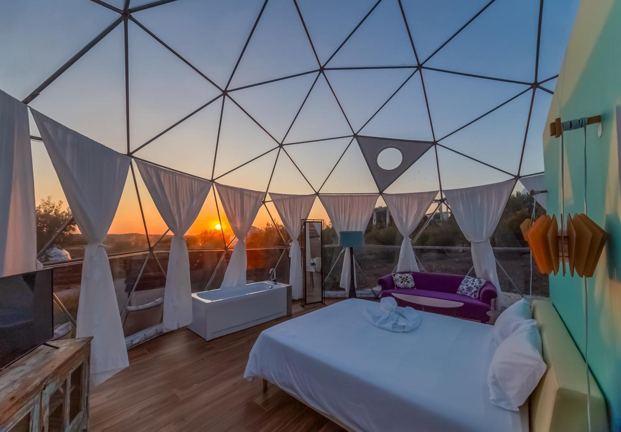אסטראמוז Glamping Skies - Adults Only מראה חיצוני תמונה